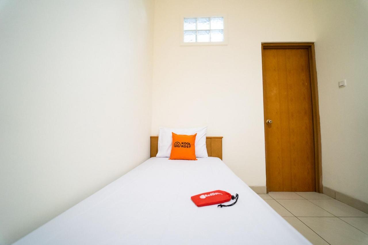 Koolkost Near Padjadjaran University - Minimum Stay 6 Nights Bandung Eksteriør billede
